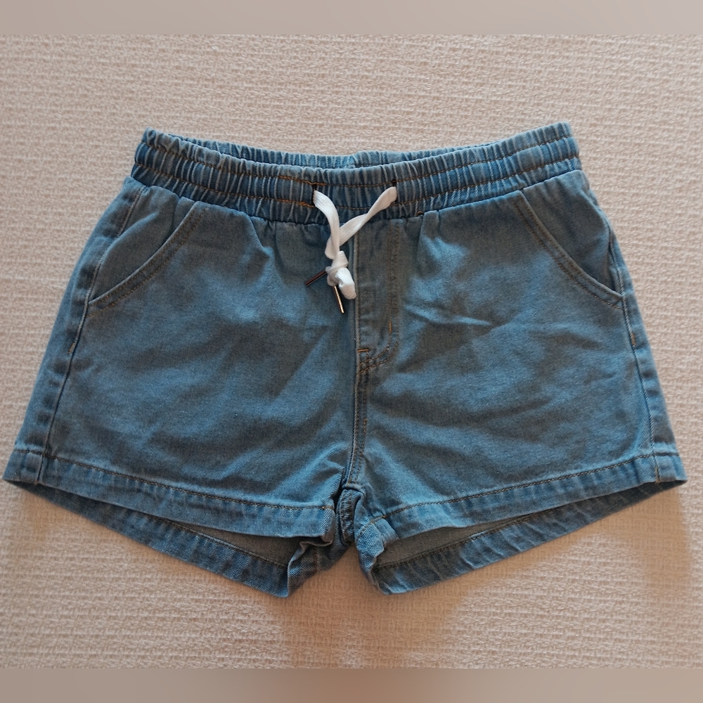 SHEIN Elastic Waist Pull On Light Wash Denim Shorts - Size Medium